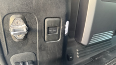 Land Rover Defender 2.0 D200 110 5dr Auto Diesel Estate